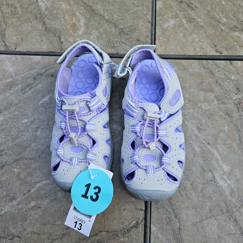 Khombu Kids Athletic Sandals